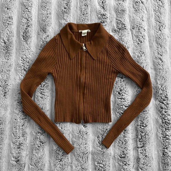 TILLY'S FULL TILT Mid Brown Ribbed Collared Zipper Cropped Long Sleeve Sweater - Picture 1 of 6